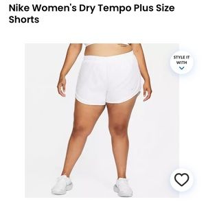 NWT SIZE 3X NIKES PLUS SIZE WOMEN DRY TEMPO SHORTS NIKE WHITE SHORTS TEMPO 3X